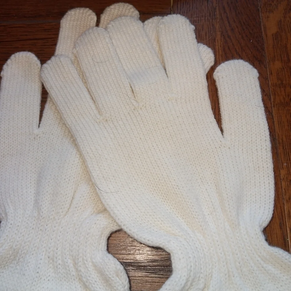 Parajumpers Wool Down Filled Puffer Gloves at Free People NWT Off White Sm/Med.